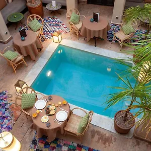 Aliya Bed and breakfast